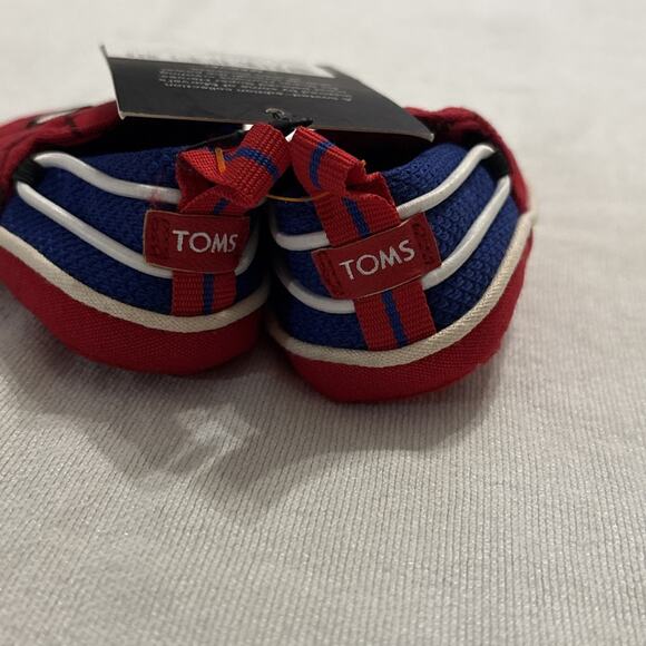 Toms x Marvel Spider-Man Tiny Lima Toddler Infant Baby Shoes Size 2 Red New - Picture 2 of 4